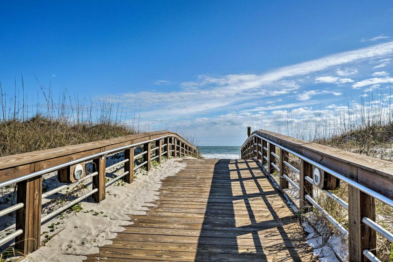Appartement Breezy Beach Retreat With 180-Degree Ocean Views! à Carolina Beach Extérieur photo