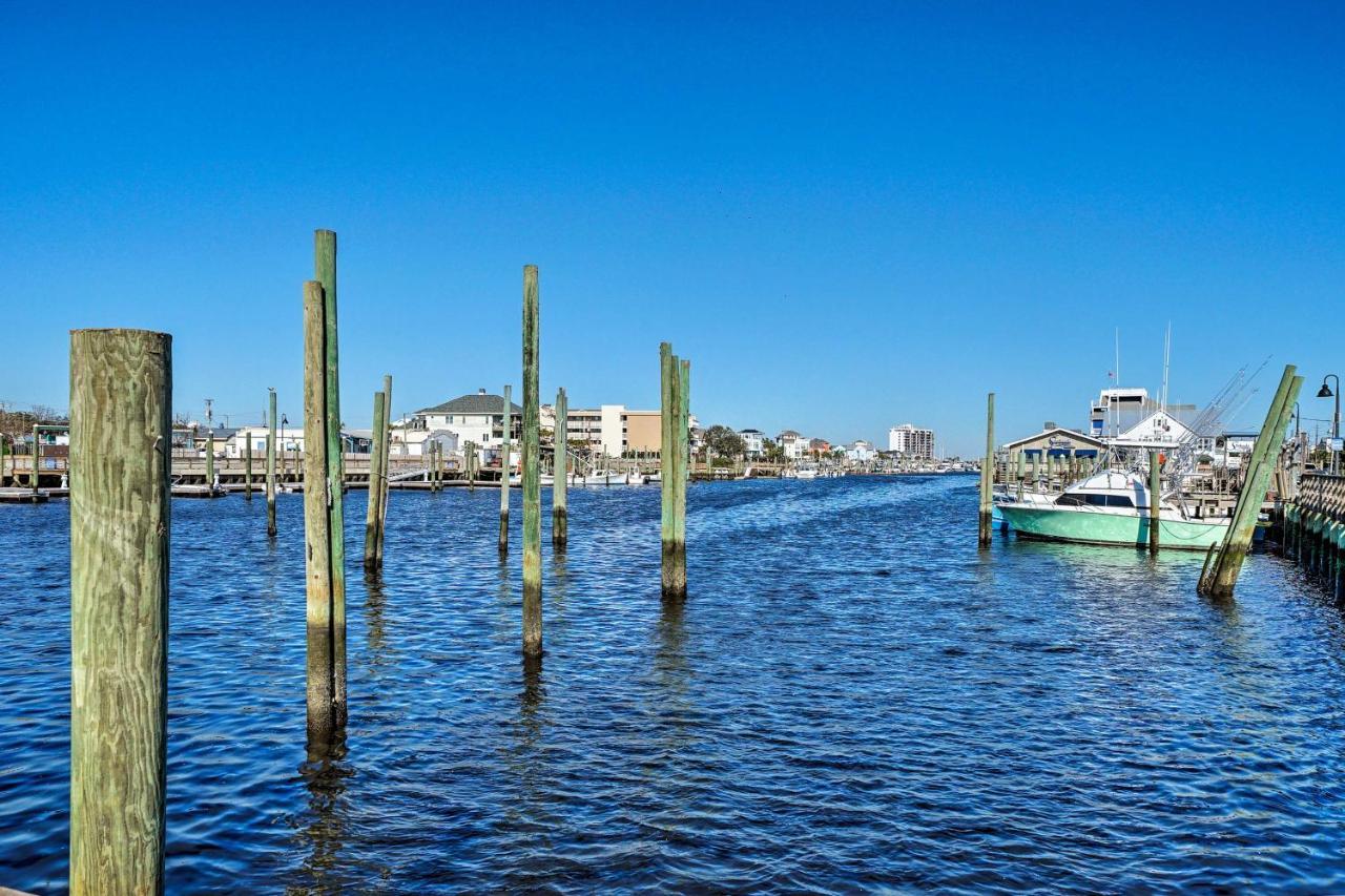 Appartement Breezy Beach Retreat With 180-Degree Ocean Views! à Carolina Beach Extérieur photo