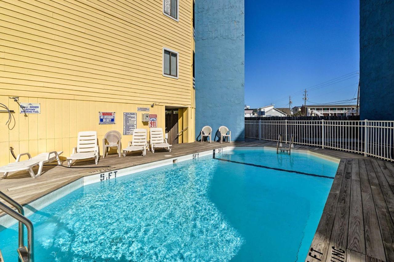 Appartement Breezy Beach Retreat With 180-Degree Ocean Views! à Carolina Beach Extérieur photo